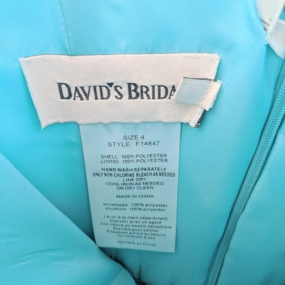 David's Bridal Short Crinkle Chiffon Bridesmaid Dress Light Aqua Blue Size 4 - Picture 6 of 6